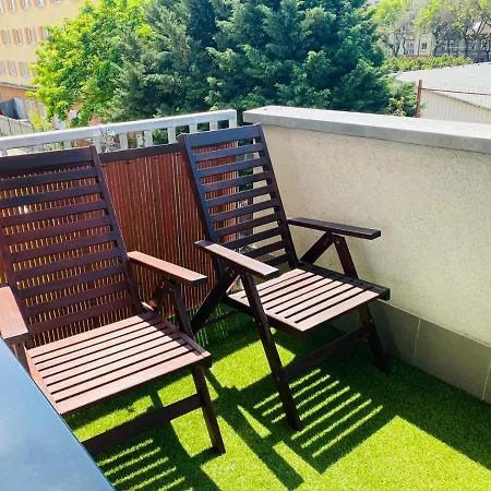 Jegeho & Free Parking *