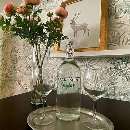 Jegeho & Free Parking